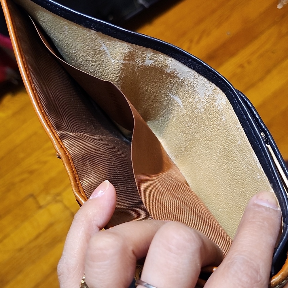 Vintage Dooney & Bourke - Picture 12 of 14